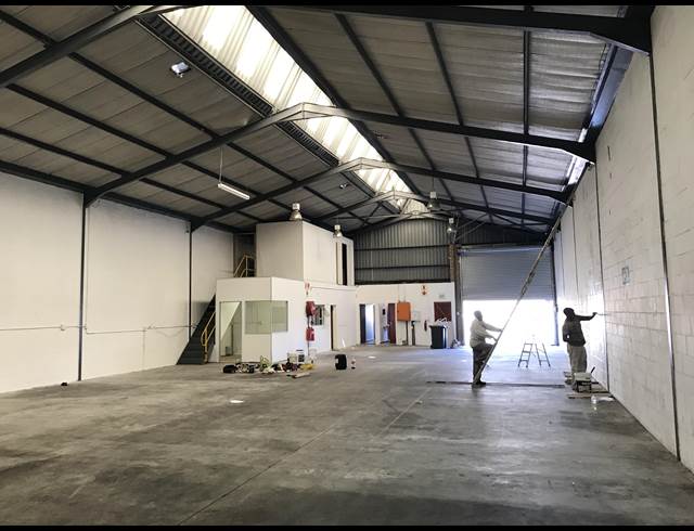 453M² WAREHOUSE TO LET IN PAROW INDUSTRIAL