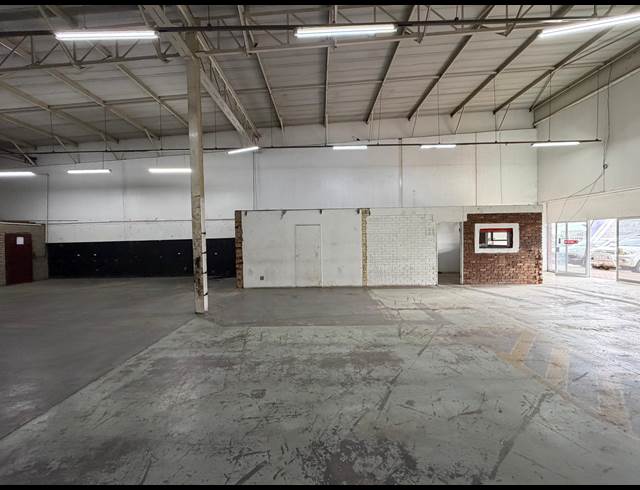 560M² WAREHOUSE TO LET IN HALFWAY HOUSE