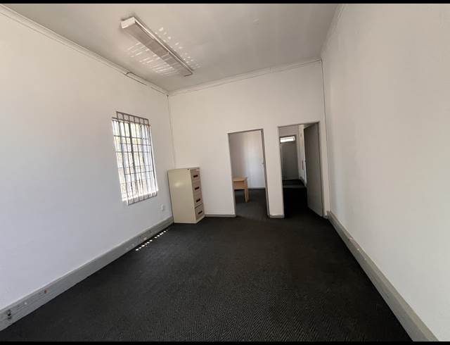 100M² OFFICE TO LET IN ISANDO
