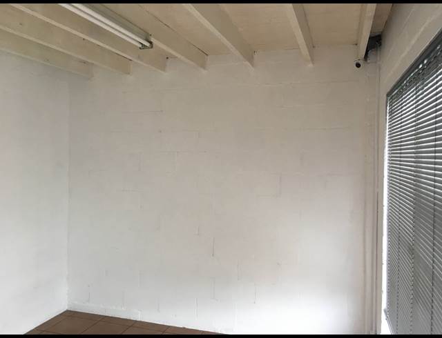 680M² WAREHOUSE TO LET IN OKAVANGO PARK