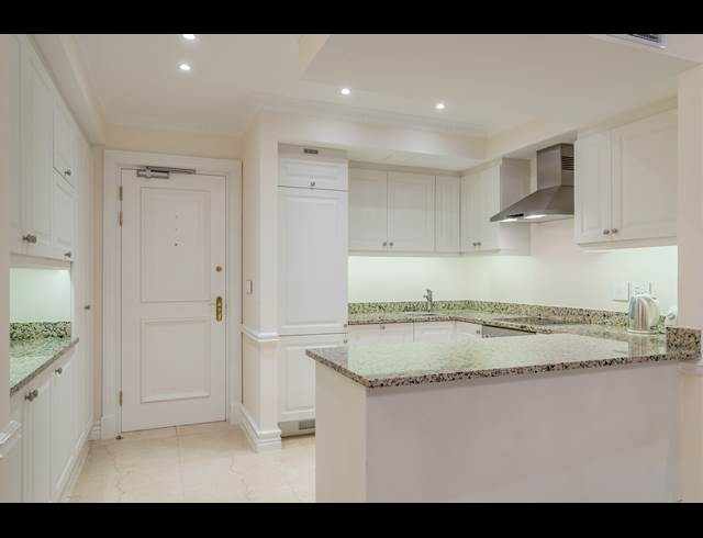 2 BEDROOM APARTMENT TO LET IN SEA POINT