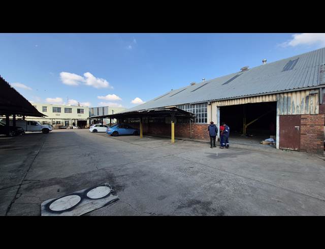 684M² FACTORY TO LET IN ANDERBOLT
