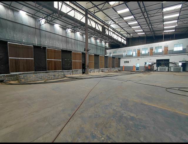 25,085M² FACTORY TO LET IN CLAYVILLE