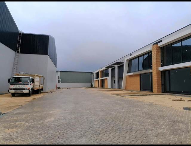 435M² WAREHOUSE TO LET IN STIKLAND INDUSTRIAL
