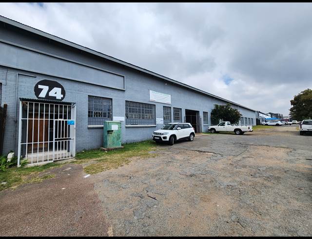 400M² WAREHOUSE RENTED IN WYCHWOOD