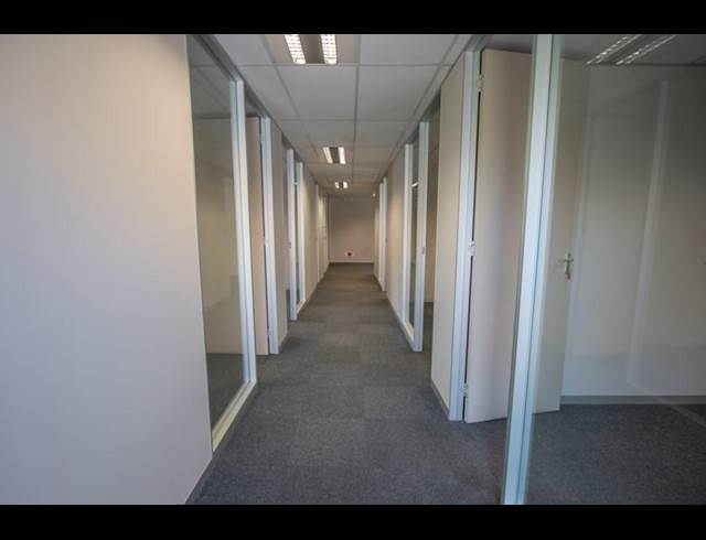 520M² OFFICE TO LET IN WOODMEAD