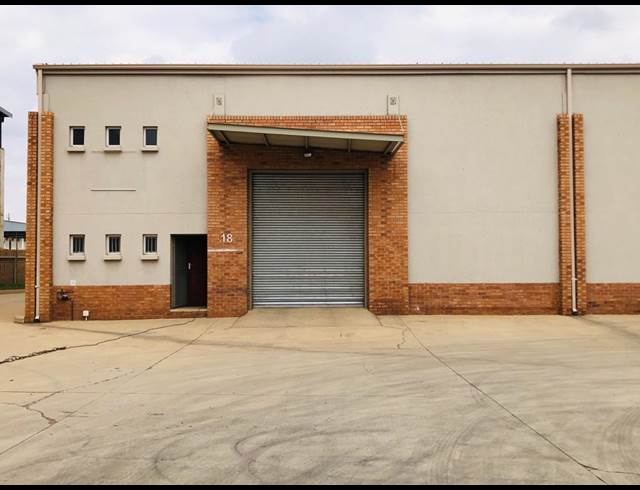 450M² WAREHOUSE TO LET IN STORMILL