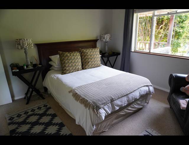3 BEDROOM FREESTANDING TO LET IN HELDERVUE