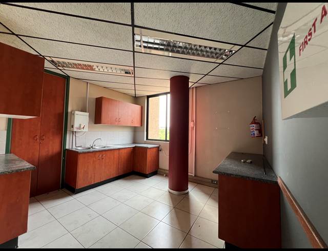 996M² OFFICE TO LET IN CENTURION CENTRAL