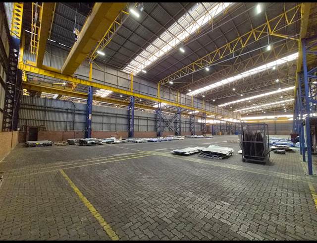 3,240M² FACTORY TO LET IN ROODEKOP