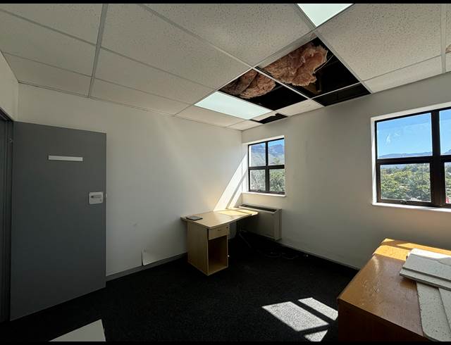 21M² OFFICE TO LET IN AUDAS ESTATE