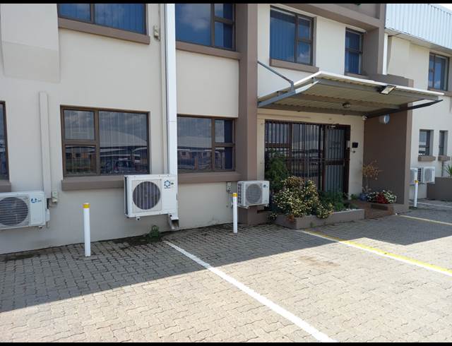 864M² WAREHOUSE TO LET IN POMONA