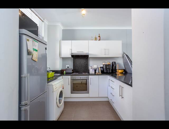 1 BEDROOM APARTMENT TO LET IN MUIZENBERG