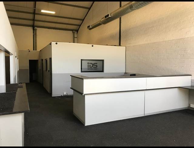 325M² WAREHOUSE TO LET IN NORTHGATE ISLAND