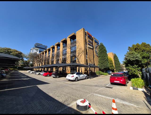 476M² OFFICE TO LET IN ROSEBANK