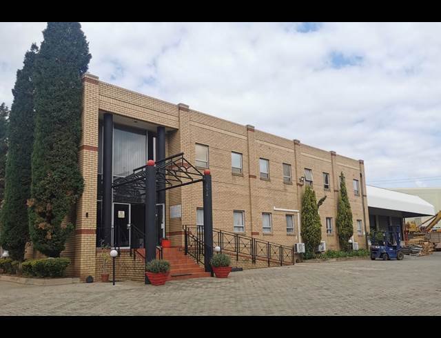 3,616M² WAREHOUSE TO LET IN MEADOWDALE