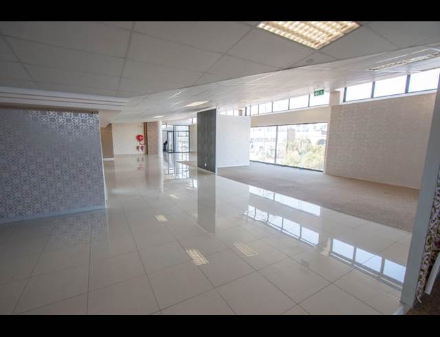 652M² OFFICE TO LET IN KRAMERVILLE