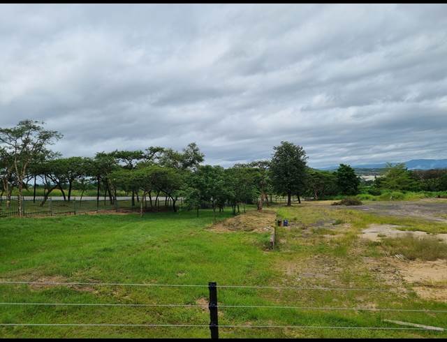 10,000M² VACANT LAND TO LET IN ROCKY DRIFT