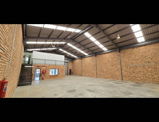 338M² WAREHOUSE TO LET IN STRIJDOMPARK