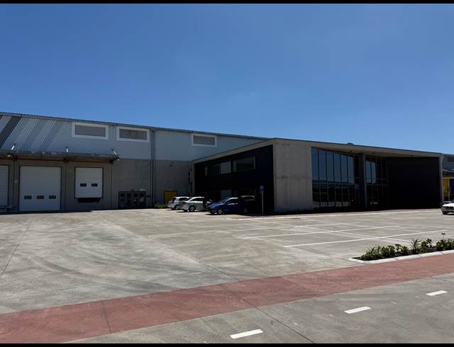 2,945M² WAREHOUSE TO LET IN BLACKHEATH INDUSTRIAL