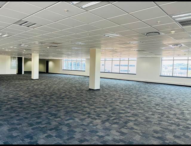 4,100M² OFFICE TO LET IN WATERFALL