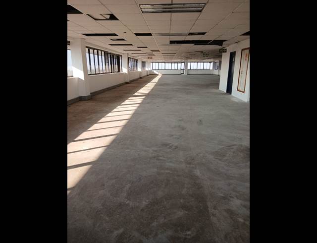 1,246M² OFFICE TO LET IN WESTVILLE