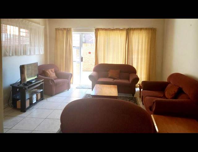 3 BEDROOM TOWNHOUSE RENTED IN BLUEWATER BAY
