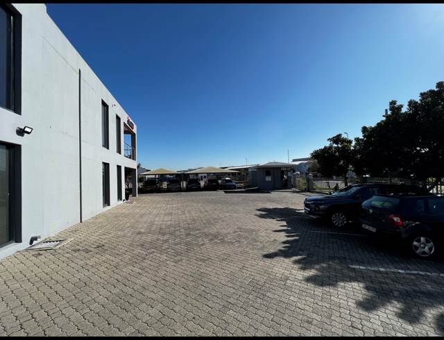 3,938M² WAREHOUSE TO LET IN AIRPORT INDUSTRIA
