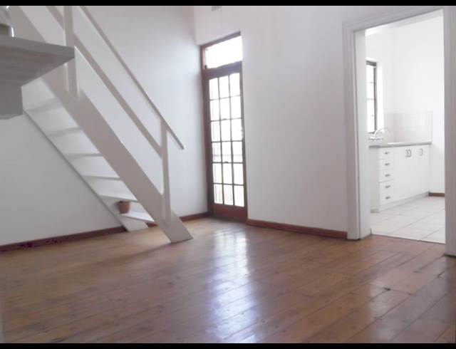 2 bed property to rent in WOODSTOCK