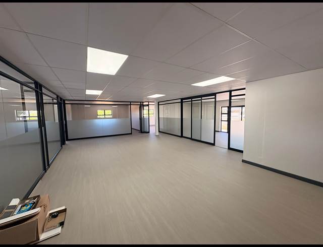 265M² OFFICE TO LET IN MALMESBURY INDUSTRIA