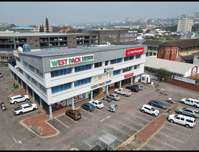 1,206M² OFFICE TO LET IN WINDERMERE