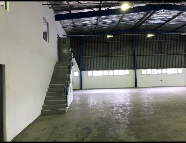 563M² FACTORY TO LET IN WESTMEAD