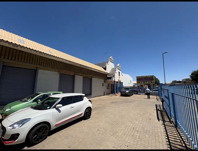 548M² WAREHOUSE TO LET IN JET PARK