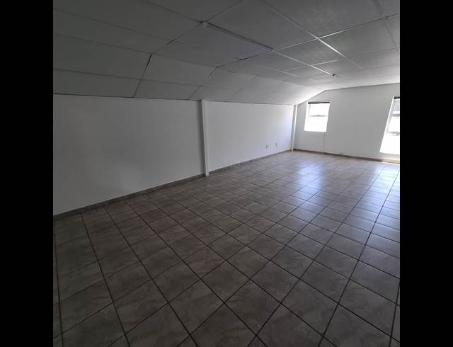 282M² WAREHOUSE TO LET IN STIKLAND INDUSTRIAL