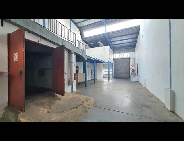 1,000M² WAREHOUSE TO LET IN SEBENZA