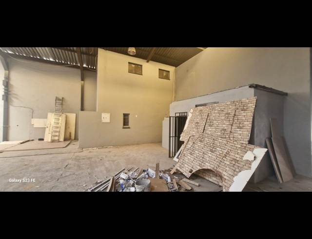 400M² WAREHOUSE TO LET IN FORDSBURG