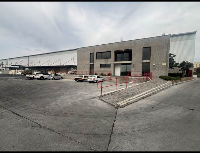 7,572M² WAREHOUSE TO LET IN BELLVILLE SOUTH INDUSTRIA