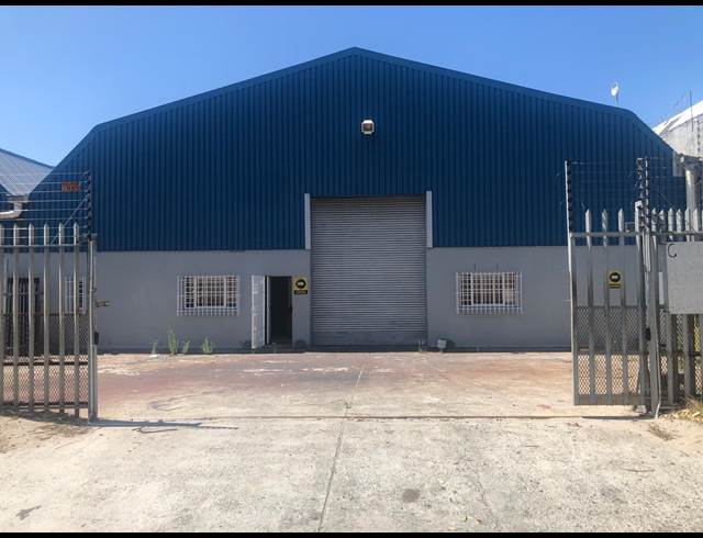 440M² WAREHOUSE TO LET IN OTTERY