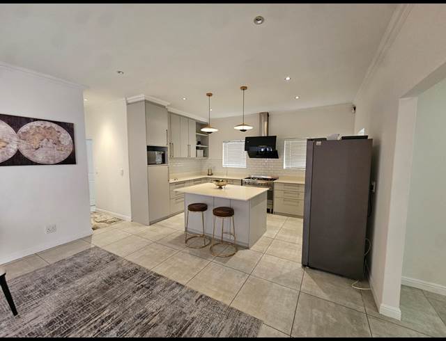 3 BEDROOM FREEHOLD TO LET IN PARKLANDS NORTH
