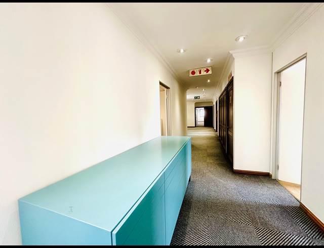 359.73M² OFFICE TO LET IN WOODMEAD