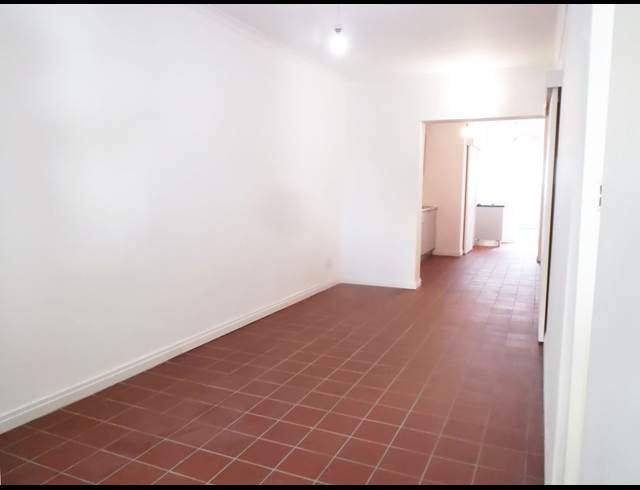 2 bed property to rent in SCHOTSCHE KLOOF