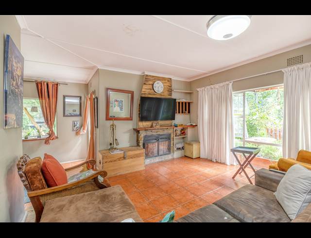 4 BEDROOM FREEHOLD RENTED IN FONTAINEBLEAU