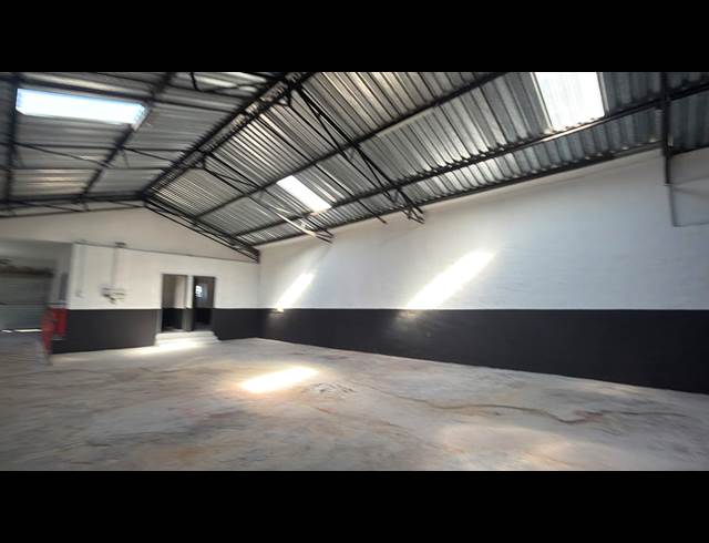285M² WAREHOUSE TO LET IN SEBENZA