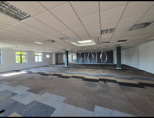 901M² OFFICE TO LET IN ILLOVO