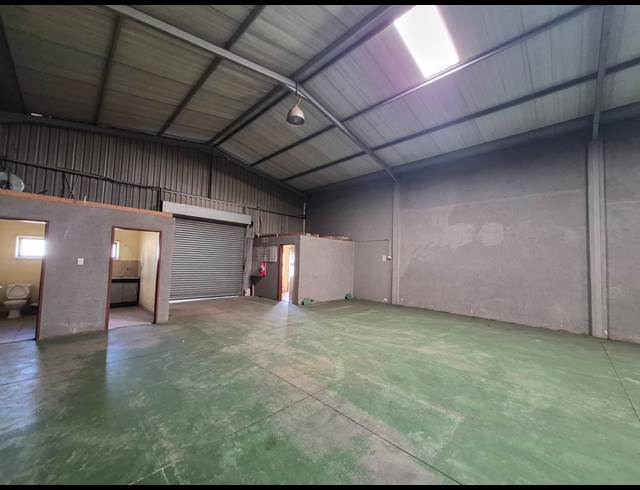 200M² WAREHOUSE TO LET IN ALRODE SOUTH