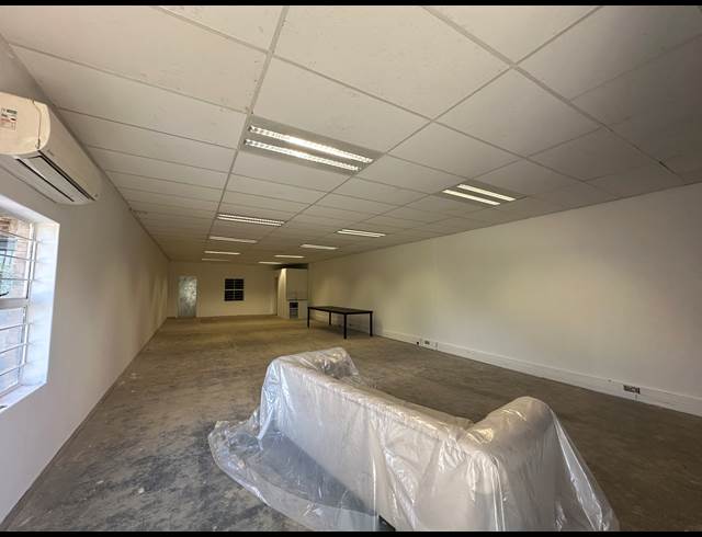 100.70M² WAREHOUSE TO LET IN HIGHVELD BUSINESS PARK