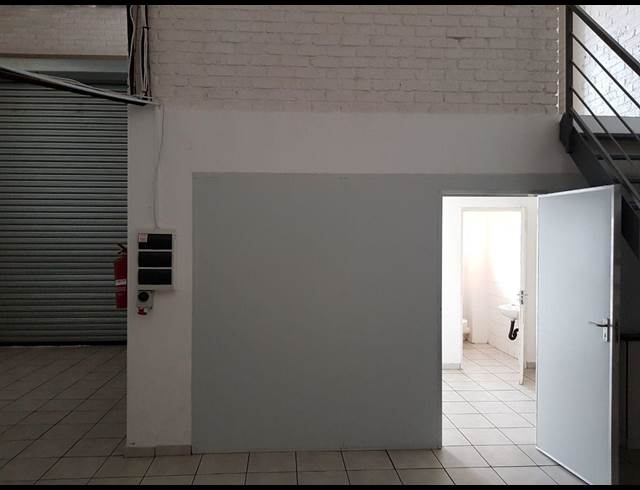 100M² WAREHOUSE RENTED IN CITY DEEP