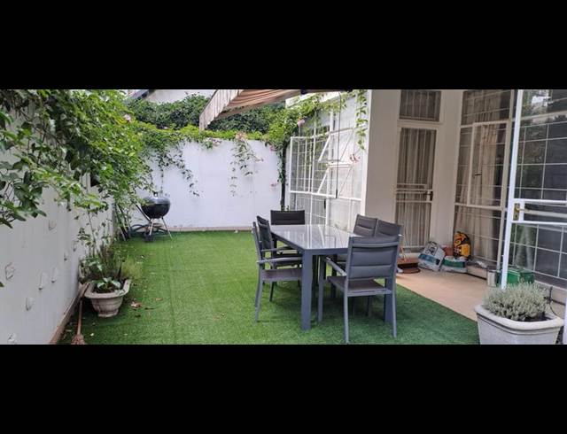 3 BEDROOM PROPERTY TO RENT IN HYDE PARK