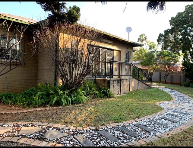 M² OFFICE TO LET IN VILLIERIA