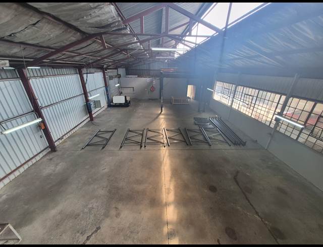 500M² WAREHOUSE TO LET IN ALRODE SOUTH